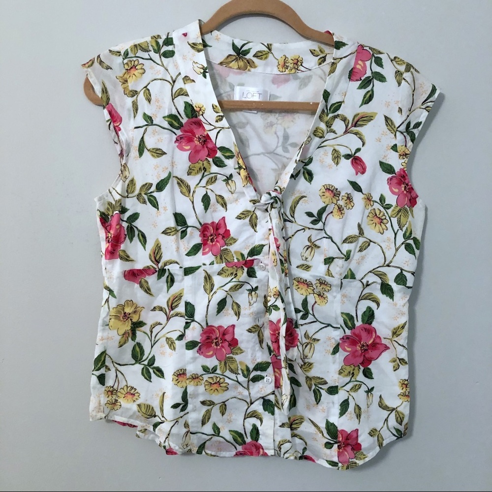 LOFT White Floral Button Up Top Size 8 - Picture 6 of 8